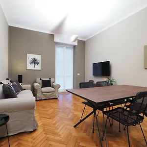 contempora-apartments-cavallotti-13-b23.italymilanhotels.net/